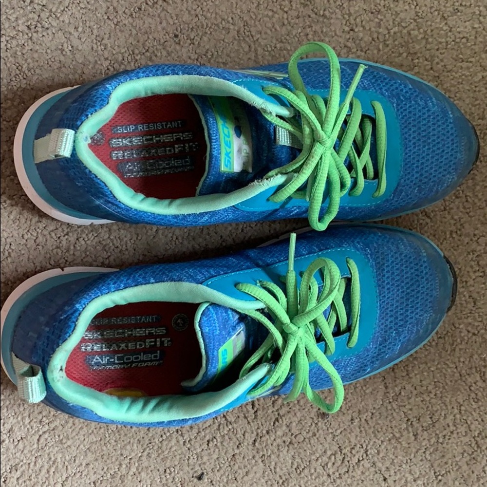 Skechers